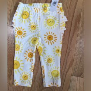 NWT Old Navy, 3-6 months, sunny leggings with bum ruffle. Bundle and save.